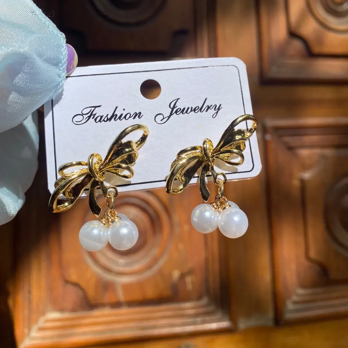 Golden Blow Pearl Earings