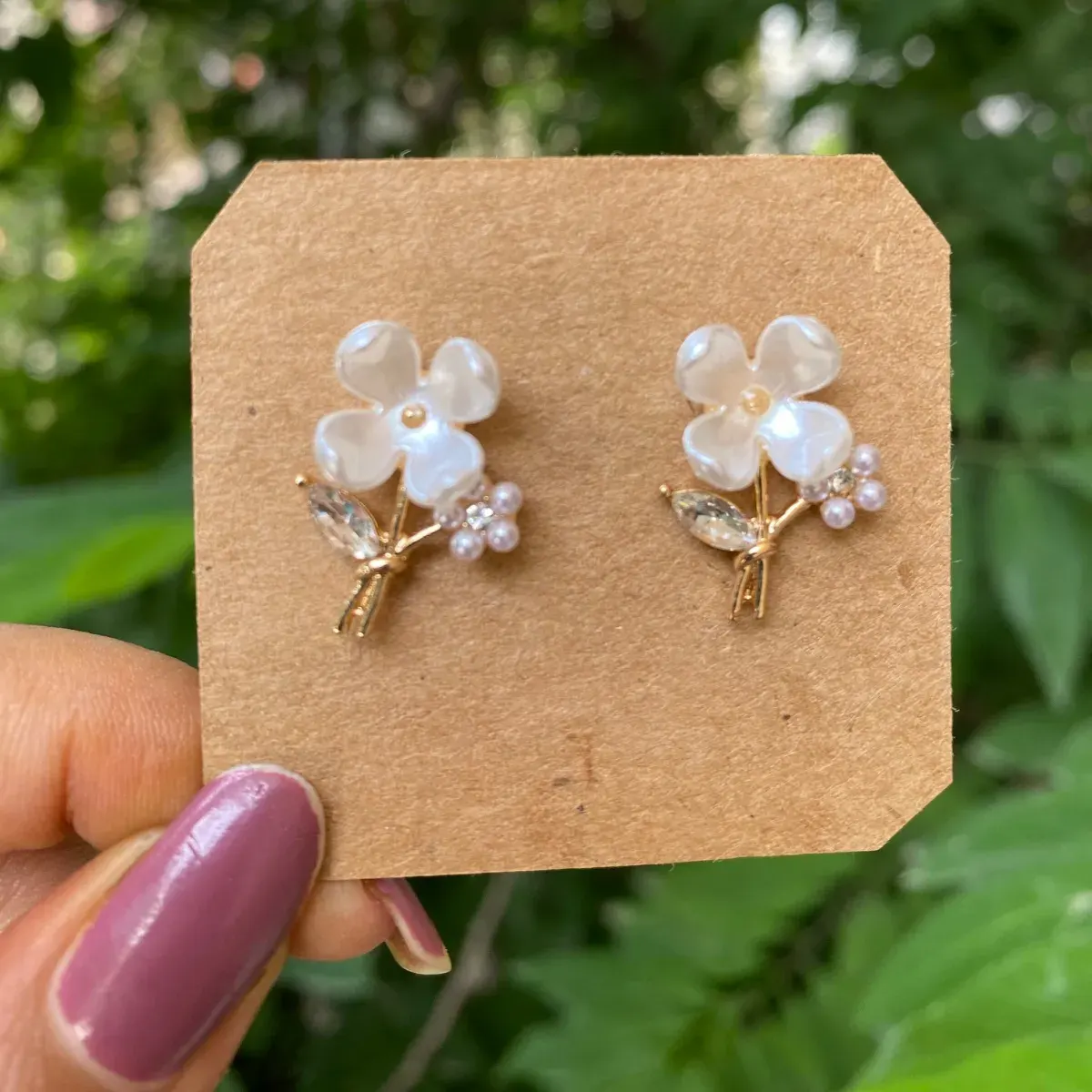 Natural Shell Petal Miniature Cluster Pearl Earing