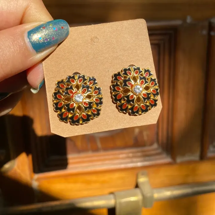 Saanvi Studs