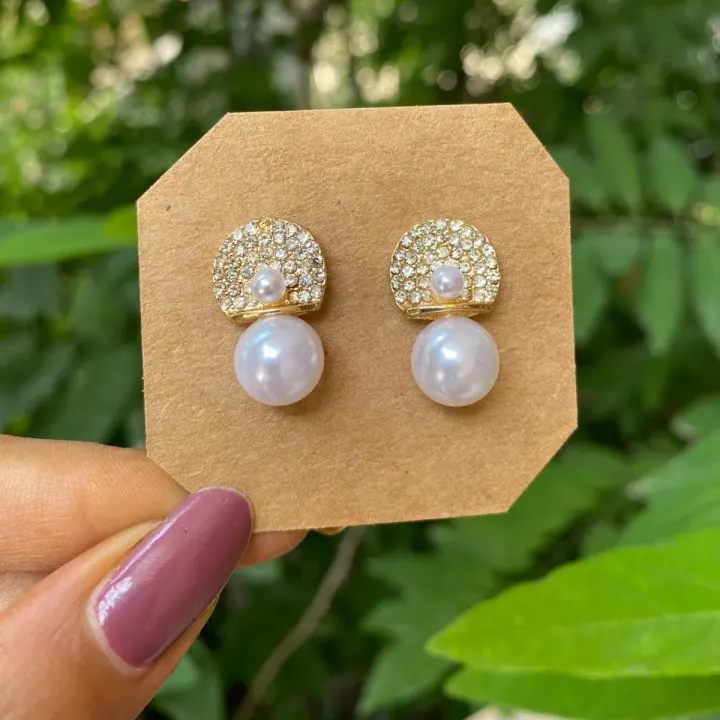 Arch Pearl Drop Earing