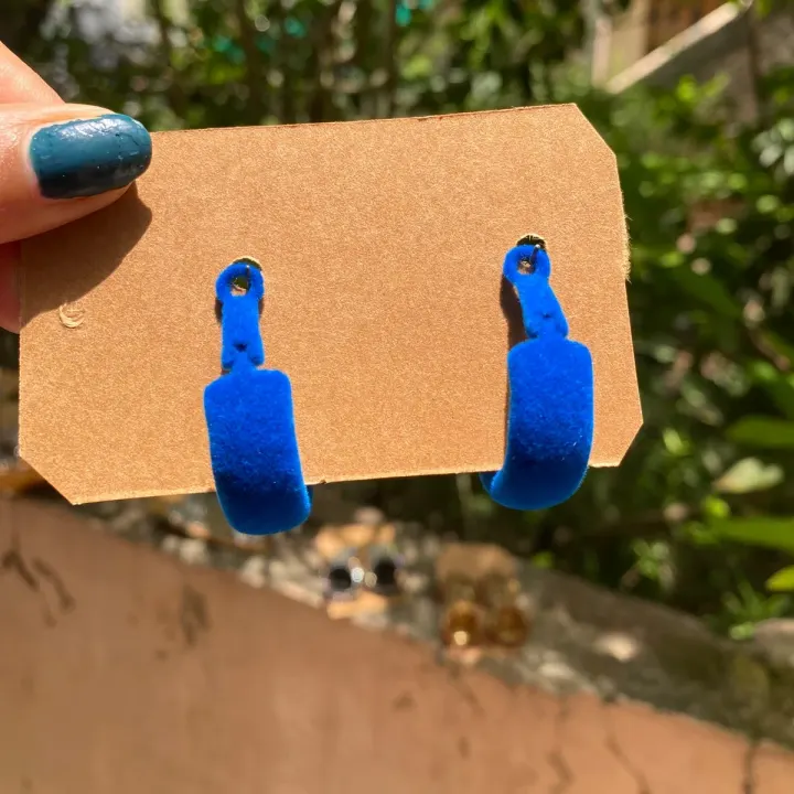 Blue Valvet Hoop
