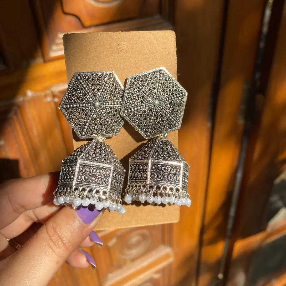 Tara Jhumka