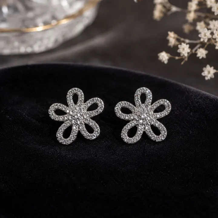 Ad Silver Flower Earing