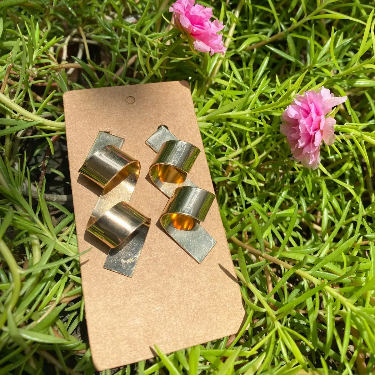 Golden zigzag Earings