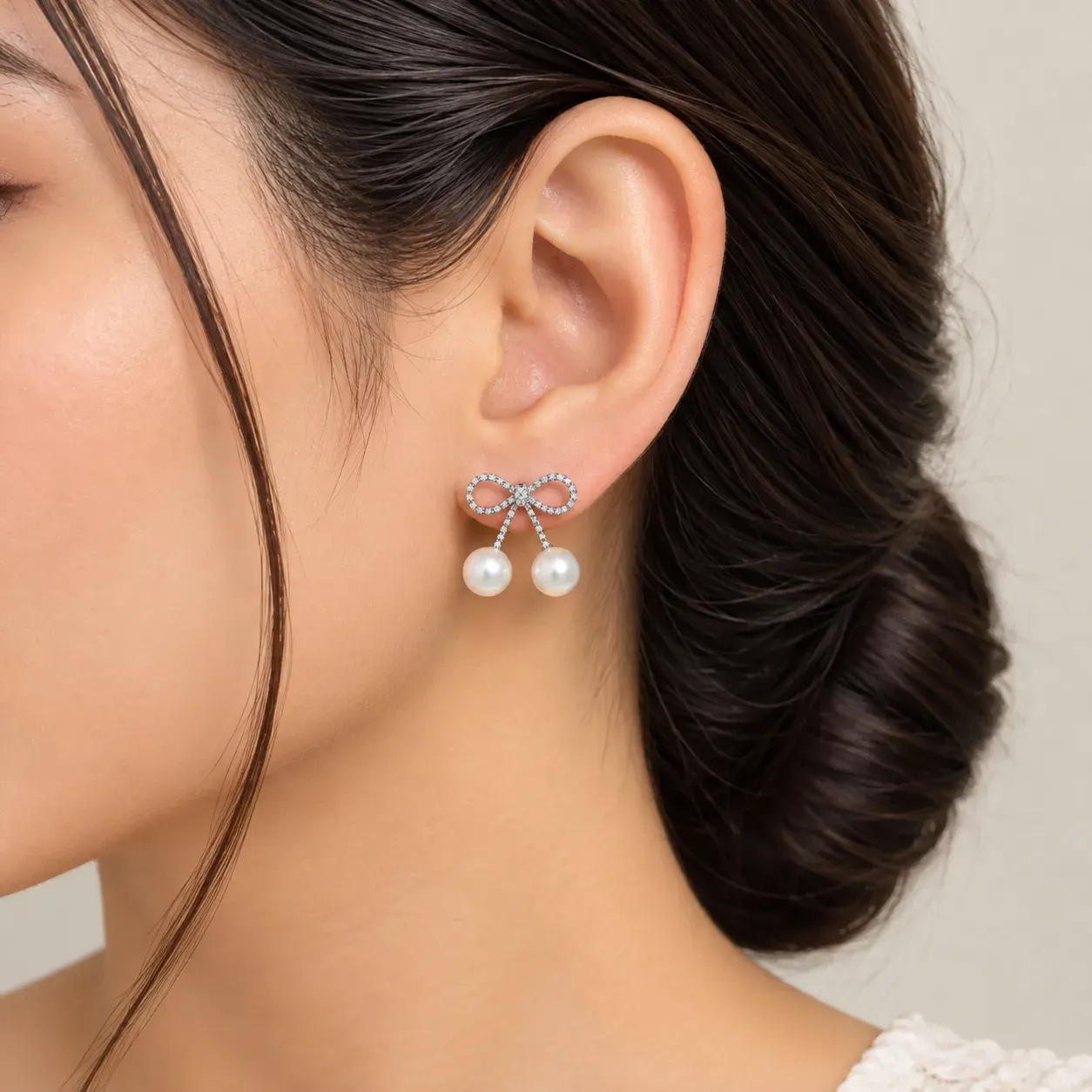 Viral Mini Silver Bow Studs